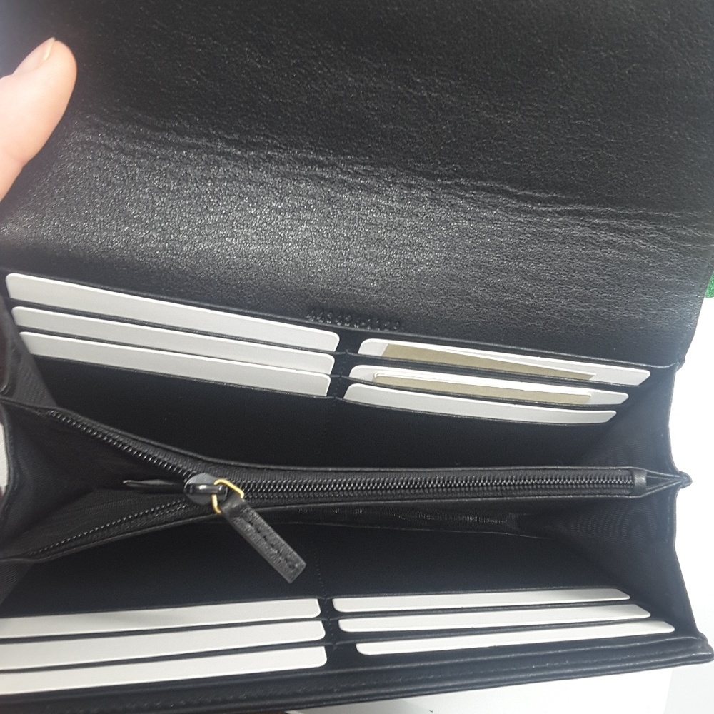 Gucci wallet Authentic - Picture 4 of 6